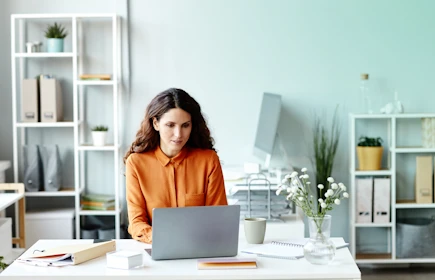 Modern HelpDesk application created on the low-code nAxiom platform