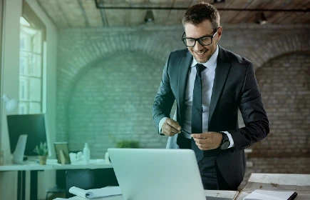 Dlaczego to system powinien dopasować się do Twojego IT, a nie odwrotnie?