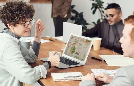 Dynamically respond to changing market needs